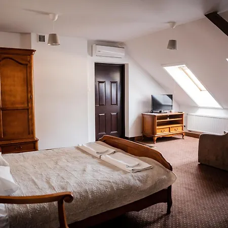 Hotel Przy Dworze Lesna Podlaska Екстер'єр фото