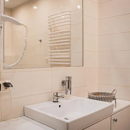 Hotel Przy Dworze Lesna Podlaska Екстер'єр фото